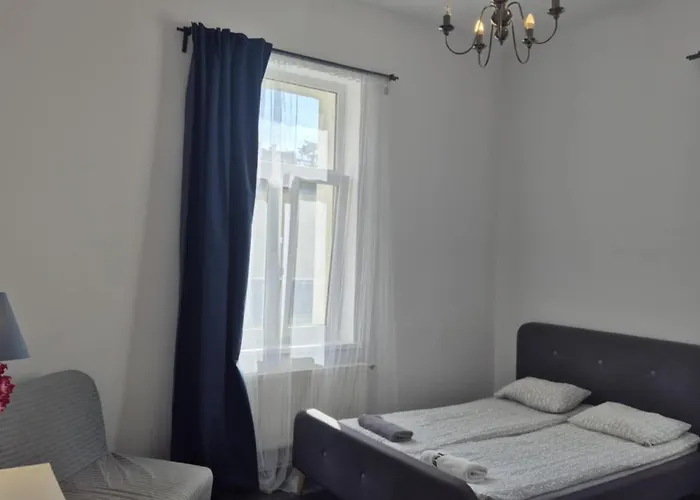 I Na Deptaku * 索波特